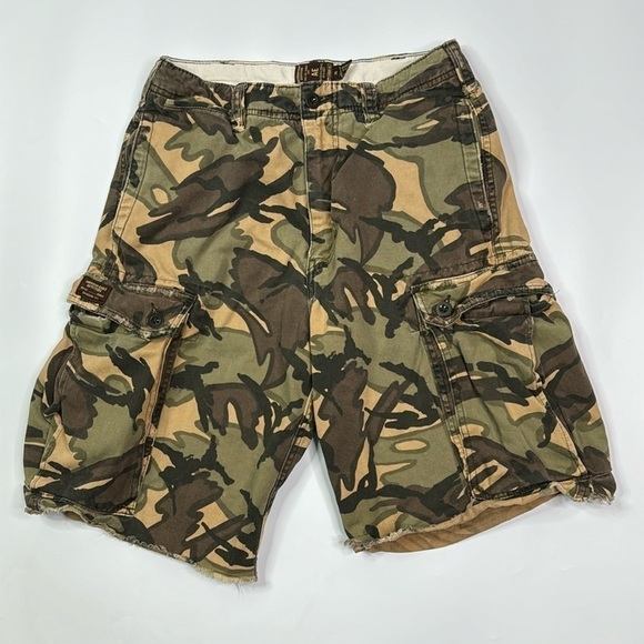 American Eagle Camo Cargo Shorts Size 28 - Picture 1 of 7